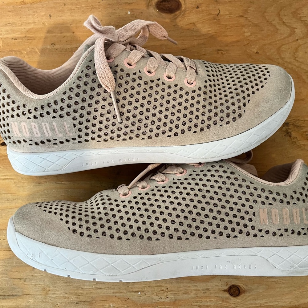 NOBULL blush pink suede trainers sneakers Women’s size 9